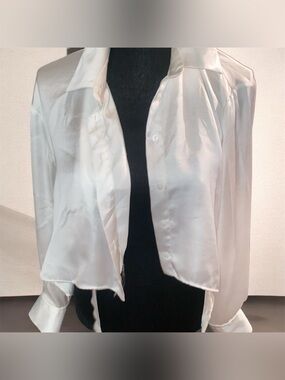 Zara Satin White Cropped Button-Front Women's Top